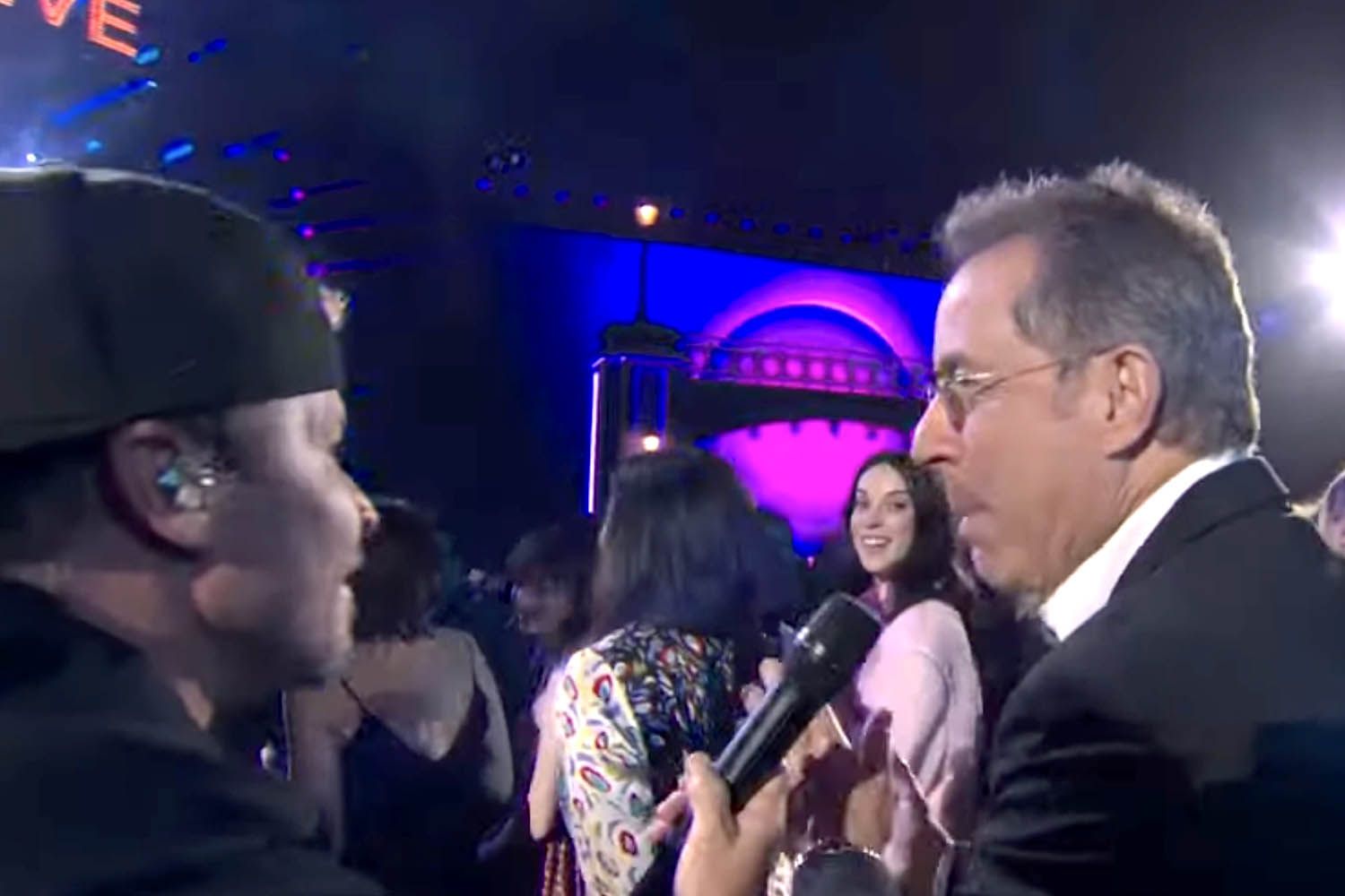 ¡Jerry Seinfeld sorprende a todos cantando con los Backstreet Boys en SNL50!