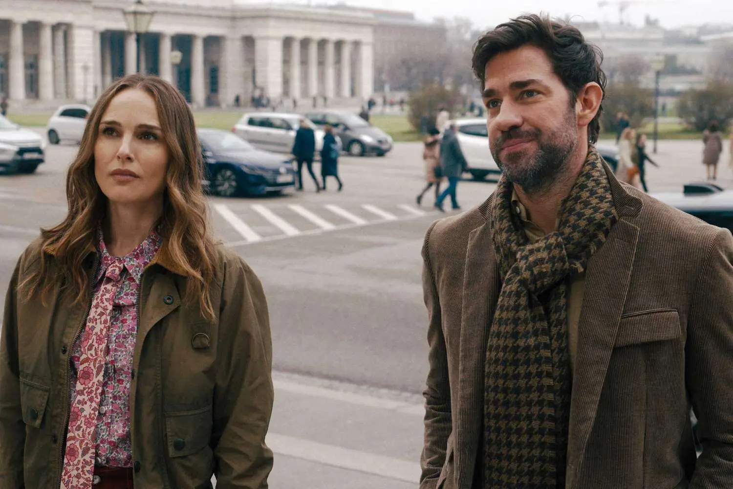 Natalie Portman y John Krasinski se embarcan en una aventura que decepciona por completo