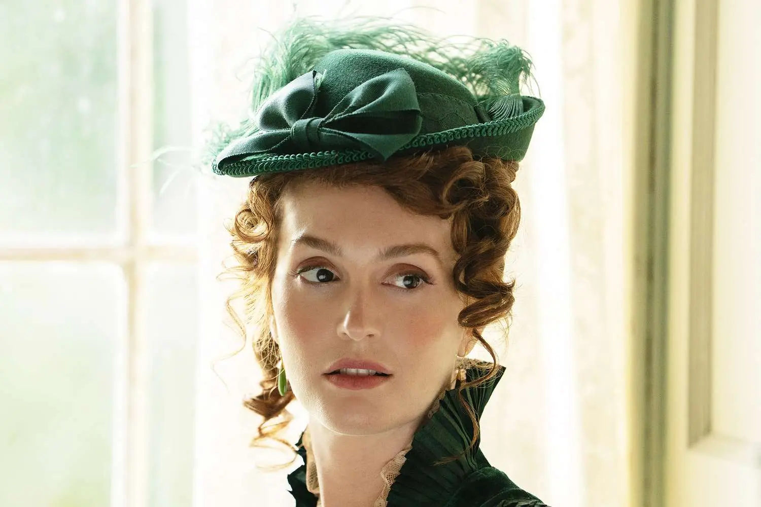 El oscuro secreto familiar de Leighton Meester en The Buccaneers que te dejará boquiabierto
