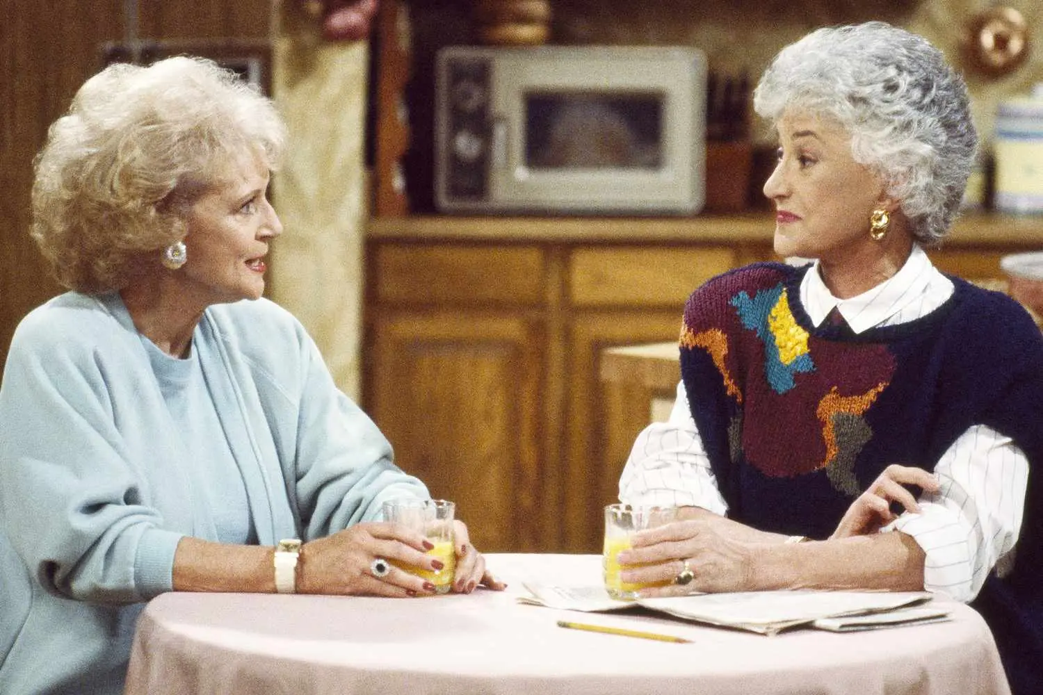 Revelan la verdadera enemistad entre Betty White y Bea Arthur, ¡te sorprenderá!- Últimas noticias Ecuador