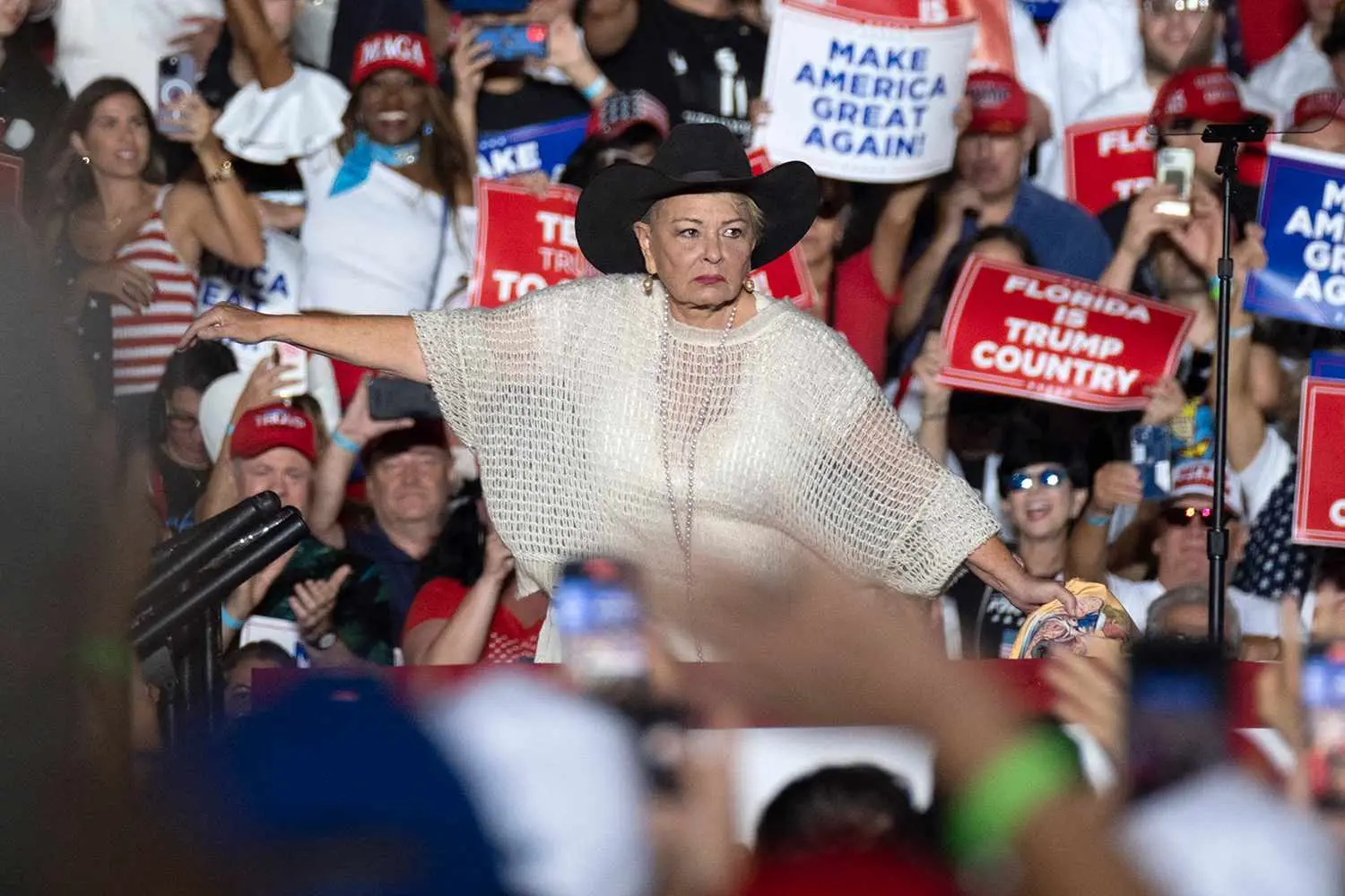 Roseanne Barr lanza duras críticas a Trump por sus comentarios sobre Epstein- Últimas noticias Ecuador