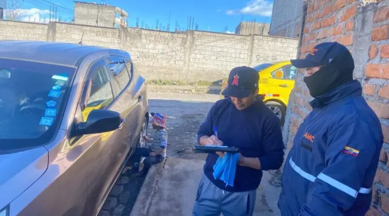 Sancionan a ciudadano por uso indebido de agua potable- Últimas noticias Ecuador