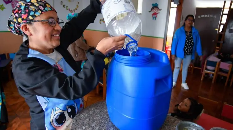 Municipio de Quito asiste a familias en emergencia hídrica