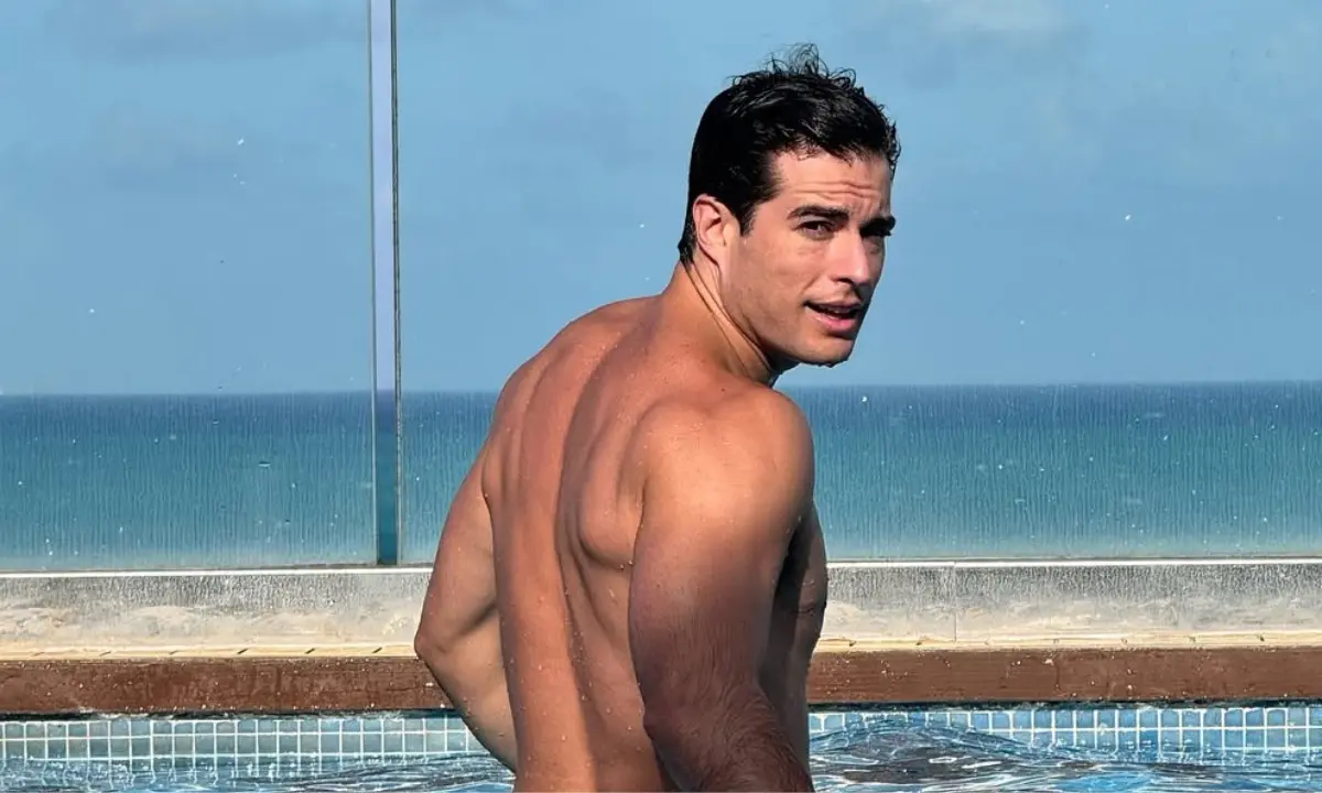 ¡Danilo Carrera es el hombre más bello de 2025 y esto es solo el comienzo!