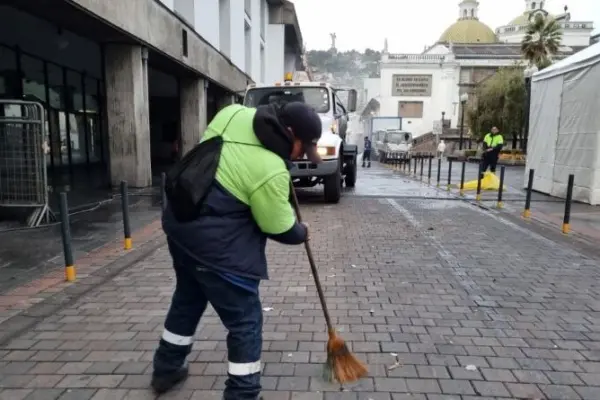 Emaseo implementa limpieza por Festival de Mapping en Quito
