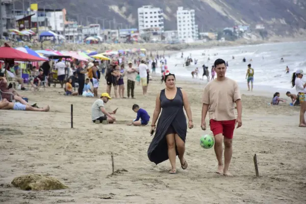Ecuador genera 70 millones en economía gracias a un feriado sorprendente