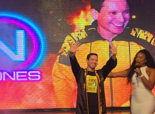 Iván Triviño sorprende al bailar salsa choke en un reality popular