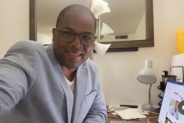Un periodista ecuatoriano se va, pero su legado perdura en la memoria.
