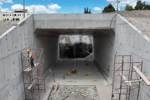 Quito mantiene obras activas durante el feriado