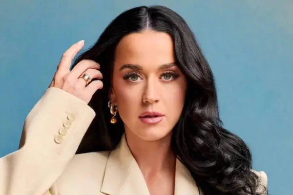 Katy Perry deja a todos boquiabiertos con propuesta de matrimonio inesperada