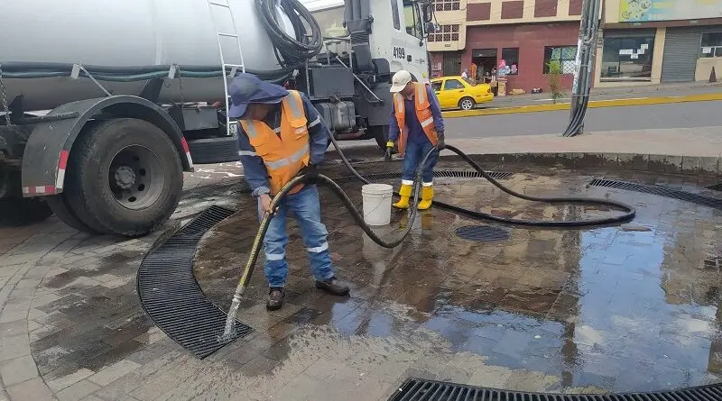 Mantenimiento de piletas mejora estética de Quito- Últimas noticias Ecuador