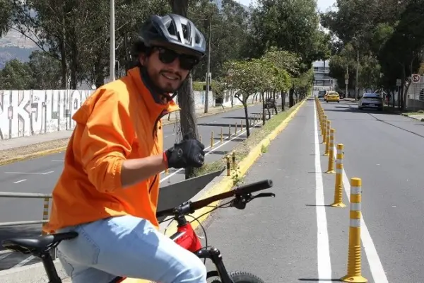 Avanza mantenimiento de ciclovías en Quito